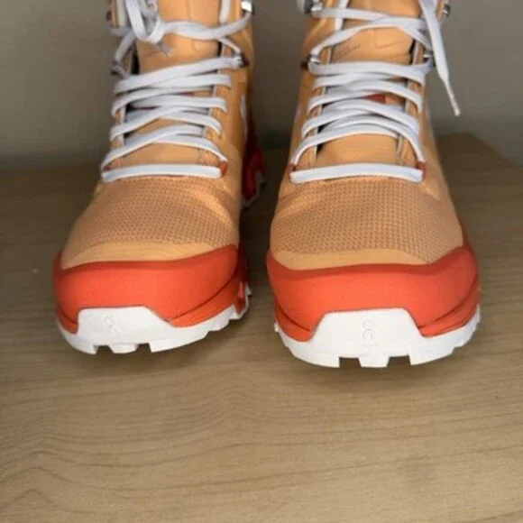 Women's 9.5 On Cloud Cloudrock 2 Waterproof Swiss Engineering Hiking Boots Flare - Picture 5 of 10